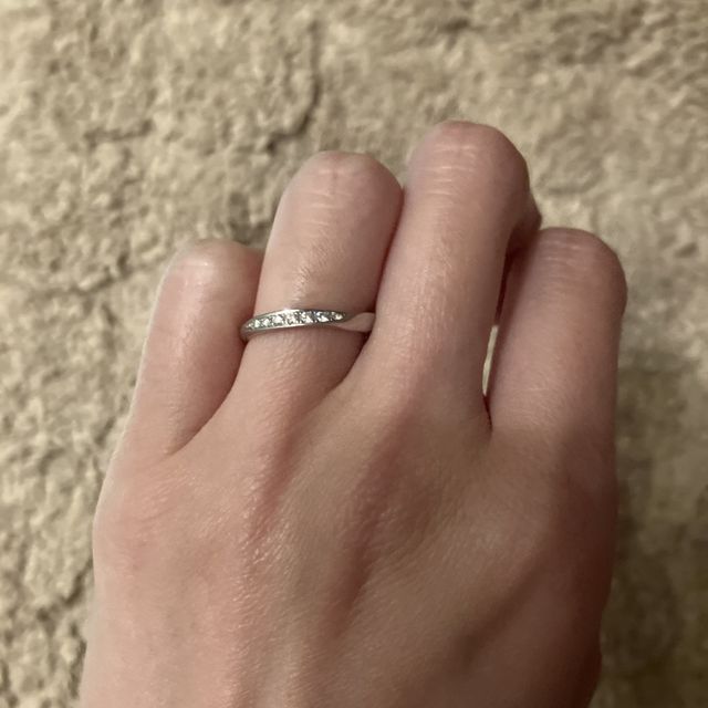 【ROYAL ASSCHER(ロイヤル・アッシャー)の口コミ】 夫とのペアリングで結婚指輪を購入しました。夫の指輪は装飾なしのシンプ…