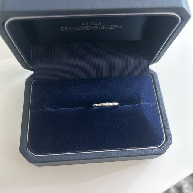 【銀座ダイヤモンドシライシの口コミ】 シンプルで普段使いできる感じに惹かれました。結婚指輪はつけたり外した…