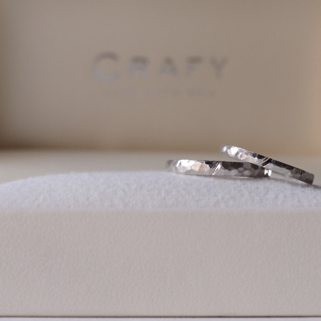 【CRAFY(クラフィ)の口コミ】 自分たちで自分たち好みの素敵な結婚指輪が作成できました。ブランドに特…