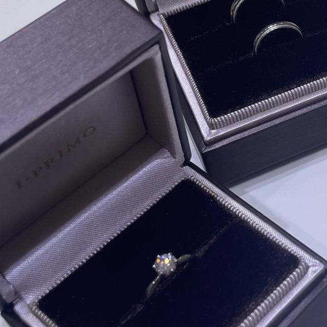 【アイプリモ(I-PRIMO)の口コミ】 実際にいろいろな指輪を見させていただき、二人のイメージと合致するもの…