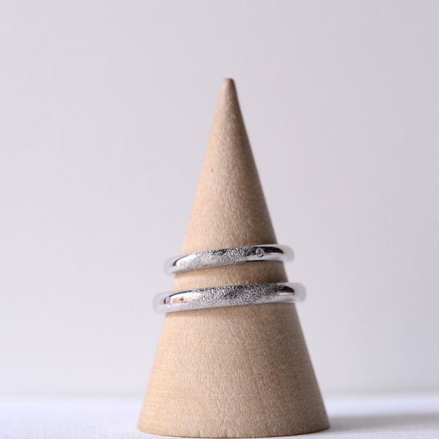 【CRAFY(クラフィ)の口コミ】 ワックスを削ったりして指輪の原型を手作りできます。
2人で考えたデザイ…