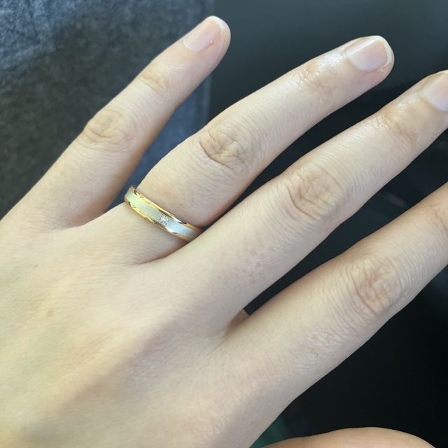 【BONDS(ボンズ)の口コミ】 シンプルかつエレガントで、尚且つありそうでないデザインで特別感があり…