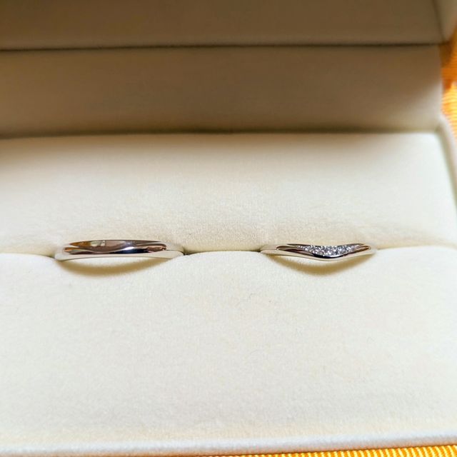 【ケイウノ ブライダル(K.UNO BRIDAL)の口コミ】 先に贈った婚約指輪と合うデザインを探していて、このブループーロを選び…