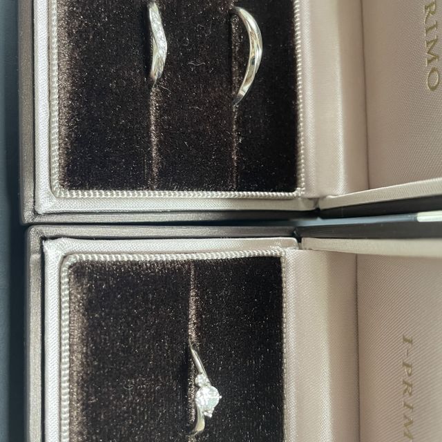 【アイプリモ(I-PRIMO)の口コミ】 曲線が入りながらもシンプルなデザインで指を綺麗に見せてくれるデザイン…