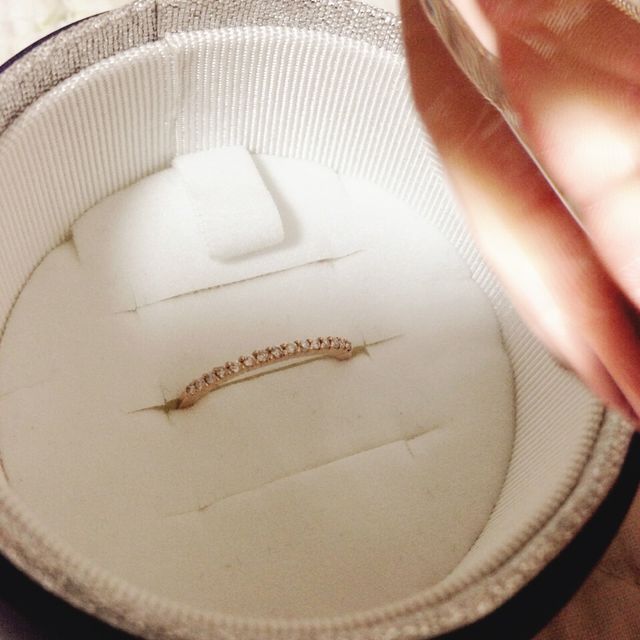 【4℃ BRIDAL(ヨンドシーブライダル)の口コミ】 結婚後も使用したかったので、特別高価ではないものにしました。ピンクゴ…