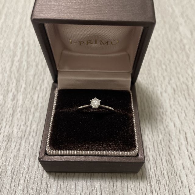 【アイプリモ(I-PRIMO)の口コミ】 エクセレントカットが気に入り購入しました。
また指輪の内側に文字が入れ…