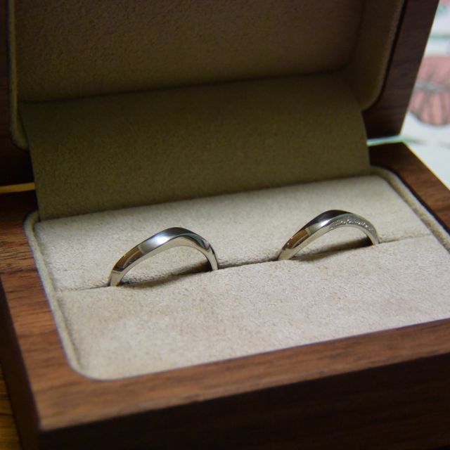【入倉康ジュエリー工房の口コミ】 ○セミオーダーで価格的には適正だった。
○自分のリングは、担当者と担当の…