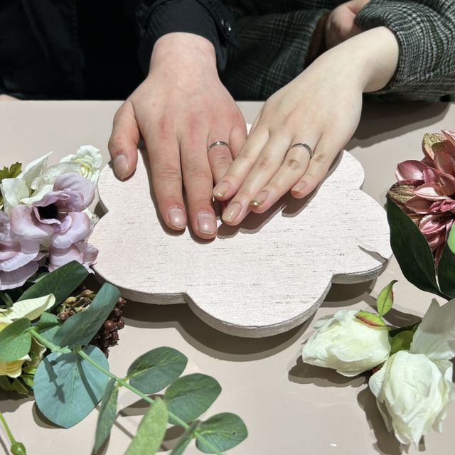 【TRECENTI(トレセンテ)の口コミ】 死ぬまでつけ続ける指輪だったのでお互いシンプルなものを選びました。夫…