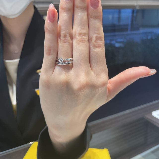 【アイプリモ(I-PRIMO)の口コミ】 【指輪のデザイン】シンプルで高級感、重厚感のあるリングを探していまし…