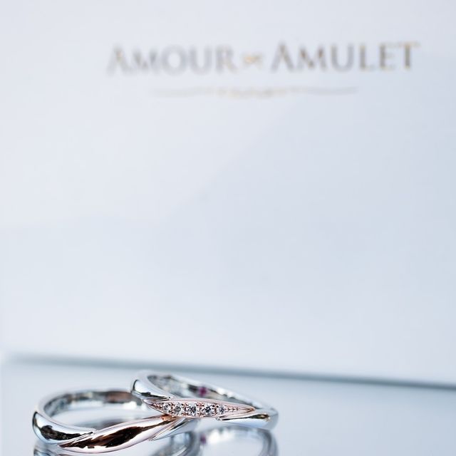 【AMOUR AMULET(アムール・アミュレット)の口コミ】 シンプルだけど女性らしさもありとてもお気に入りです。
華やかすぎず日常…