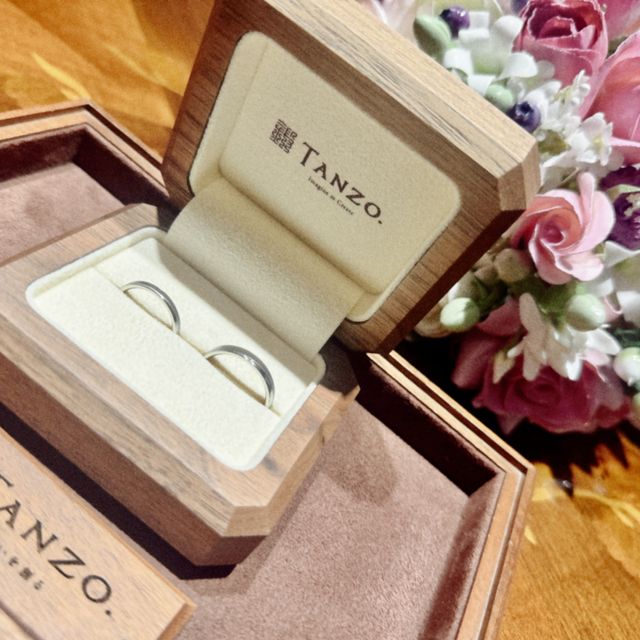 【TANZO.(鍛造指輪)の口コミ】 シンプルで着け心地が良く、デザインに飽きが来ないことを考えて決めまし…