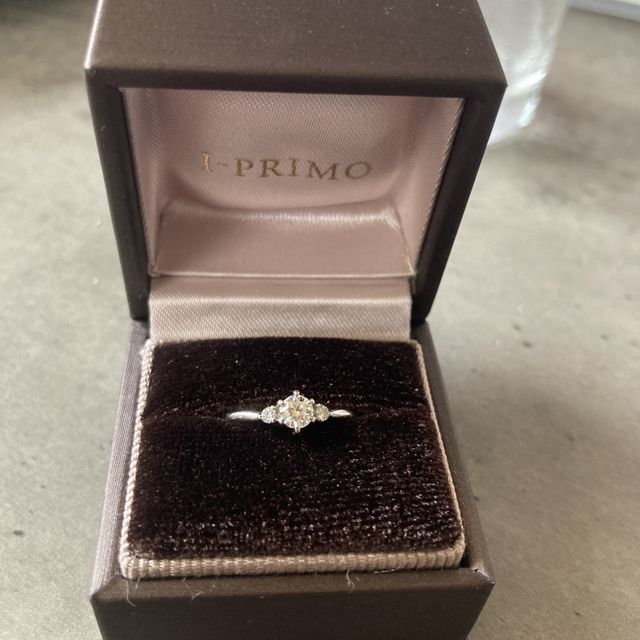 【アイプリモ(I-PRIMO)の口コミ】 細いもの太いもの、形なども様々で種類が豊富です。その中でも薬指の特徴…