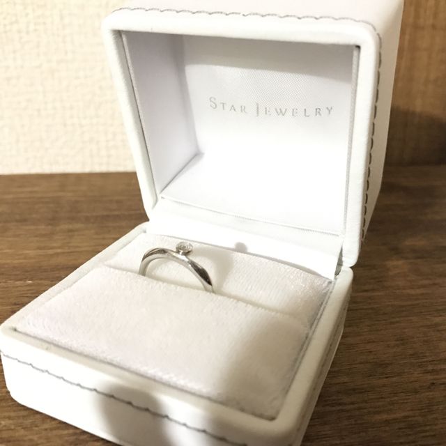 【STAR JEWELRY(スタージュエリー)の口コミ】 婚約指輪なので大まかにダイヤモンドが入っているリングを探していました…
