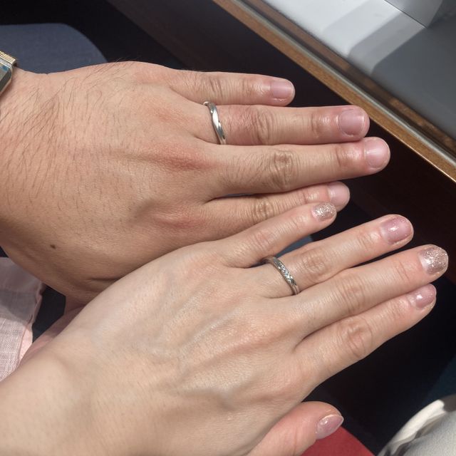 【銀座ダイヤモンドシライシの口コミ】 別のブランドで試着した形について話していたところ、この形をお勧めして…