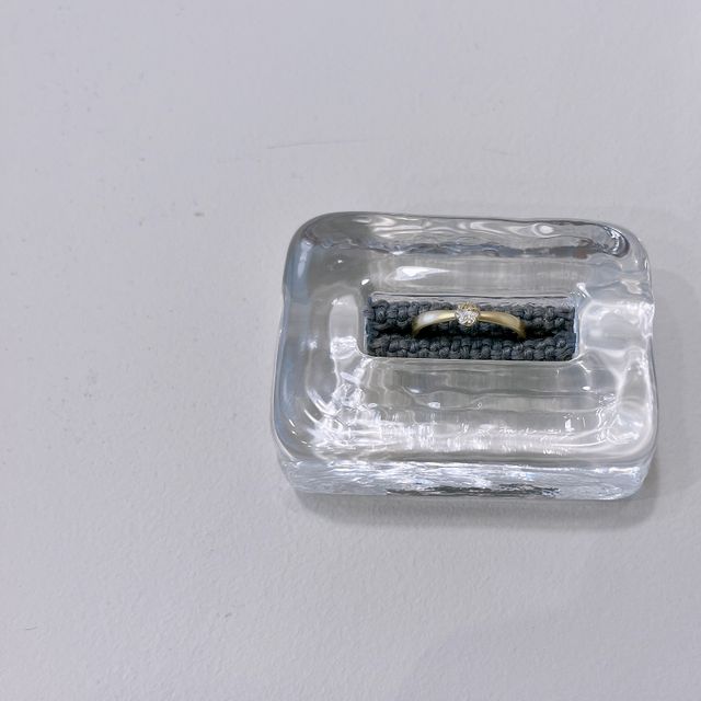 【mina.jewelry(ミナジュエリー)の口コミ】 ローズカットのコロンと丸みのあるダイヤモンドに、花びらのがくのような…