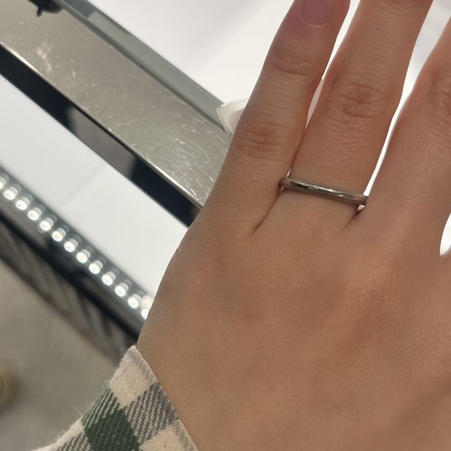 【ヴァン クリーフ＆アーペル(Van Cleef & Arpels)の口コミ】 ダイヤはなく、シンプルなものを探し来店しました。シンプルなもの以外に…