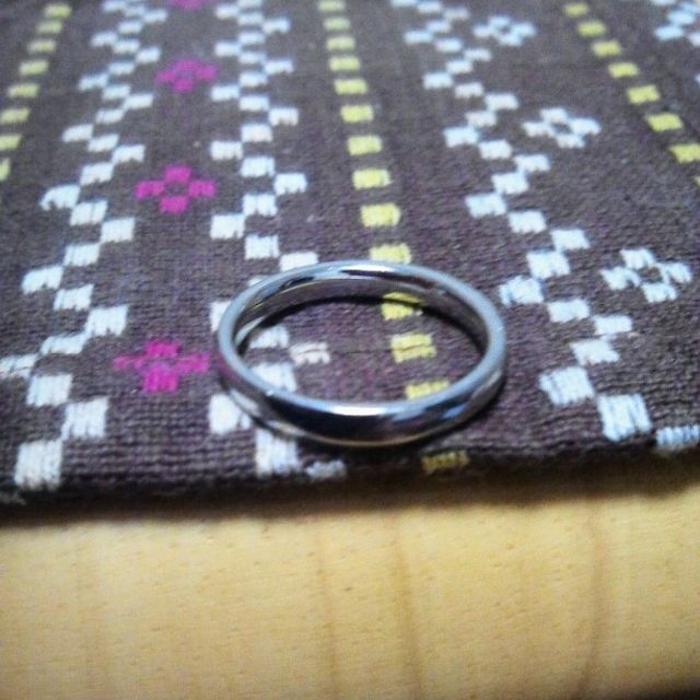 【4℃ BRIDAL(ヨンドシーブライダル)の口コミ】 結婚指輪はシンプルなものがよいと決めていました。指輪がつけられる状況…