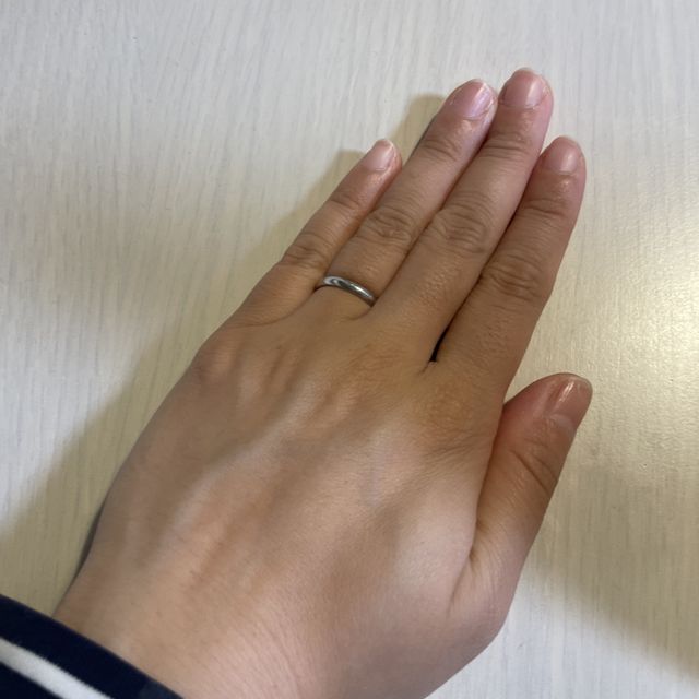 【銀座ダイヤモンドシライシの口コミ】 シンプルなデザインが良くて、ダイヤ一つのプラチナのものを用意していた…