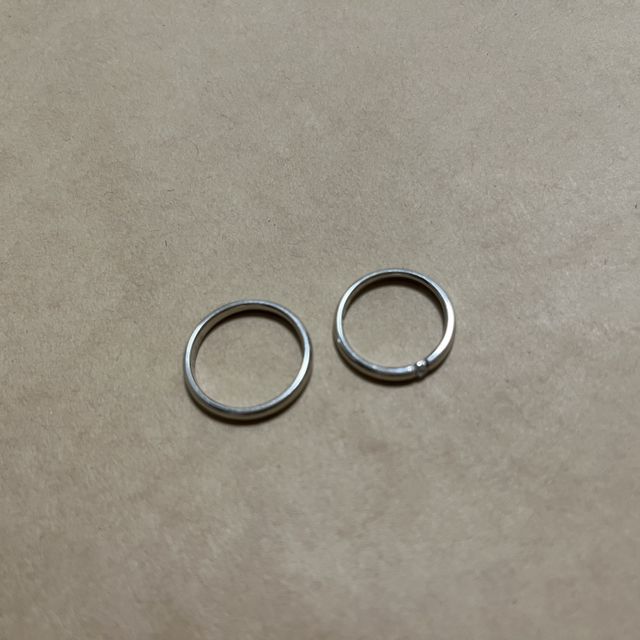 【銀座ダイヤモンドシライシの口コミ】 指輪を試着をしたときの着け心地よなめらかさに感動しました。一粒のダイ…