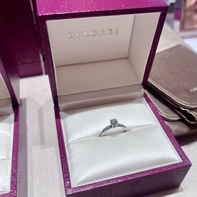 【ブルガリ(BVLGARI)の口コミ】 ブルガリは個性的、エレガントなイメージでしたが、実際に伺うと、シンプ…