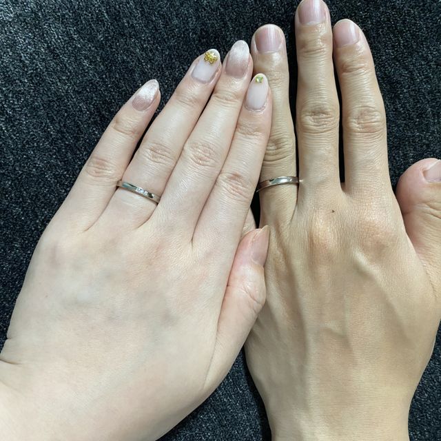 【Ptau(ピトー)の口コミ】 私の希望:丸みより直線的なすっきりしたデザイン
彼の希望:シンプルなデザ…