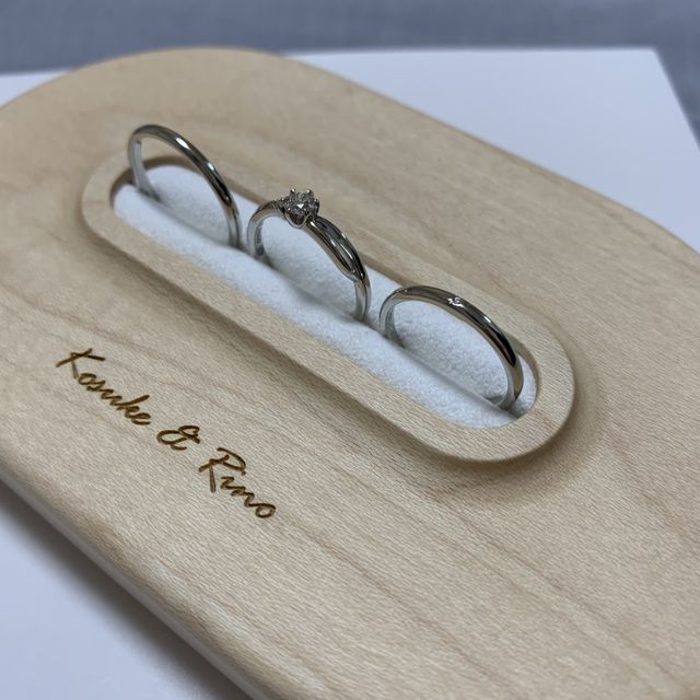 【アイプリモ(I-PRIMO)の口コミ】 穴が空いているデザインなので角度によって変化があり、シンプルながらも…