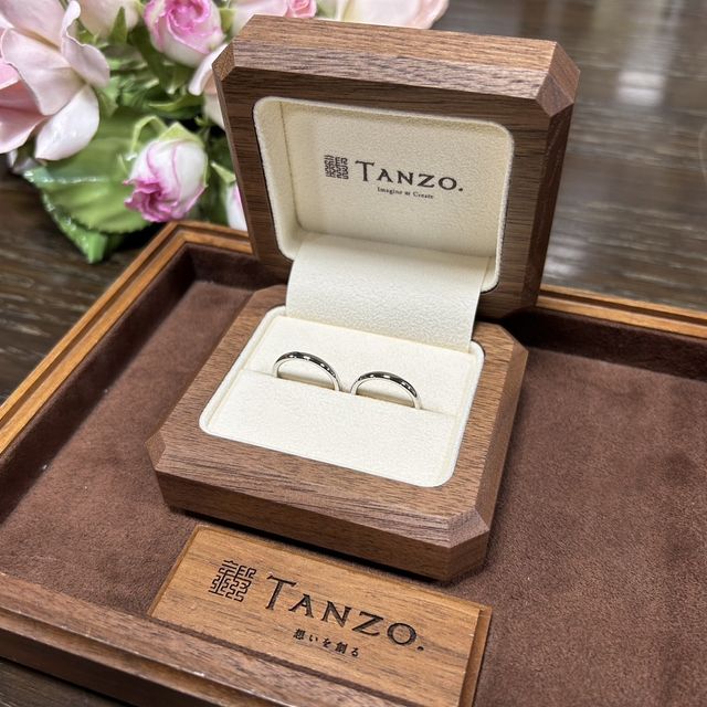 【TANZO.(鍛造指輪)の口コミ】 入籍指輪を作り、慎重にサイズを合わさせていただいたのでとてもぴったり…