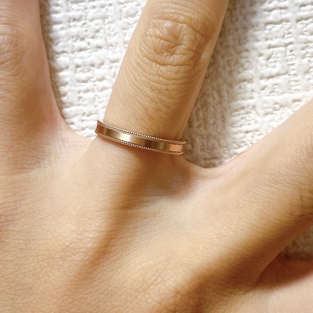 【acredo(アクレード)の口コミ】 デザインは2人で決めました。好きなところにダイヤを入れたり縁を入れたり…