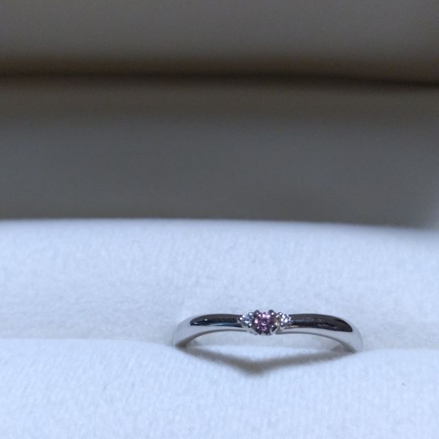 【CRAFY(クラフィ)の口コミ】 ピンクダイヤにこだわっており、他店では出来なかった石を実際に見て決め…