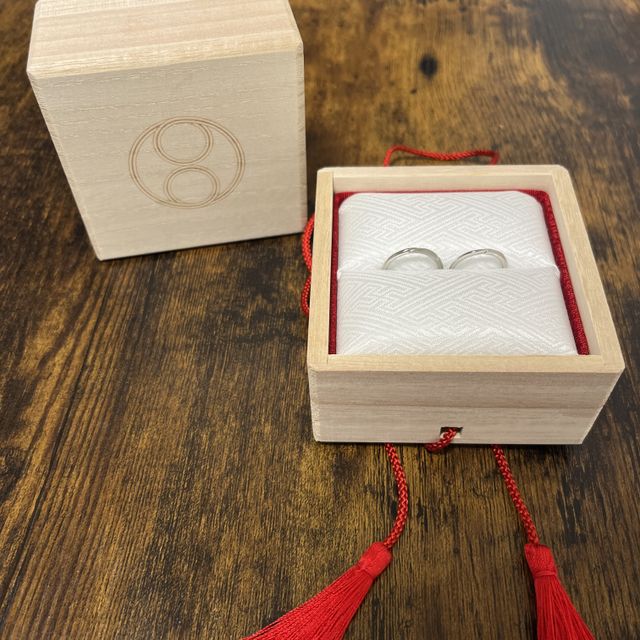 【TOMOE(トモエ)の口コミ】 シンプルなデザインで服装を選ばずどんなファッションにも合わせやすいの…