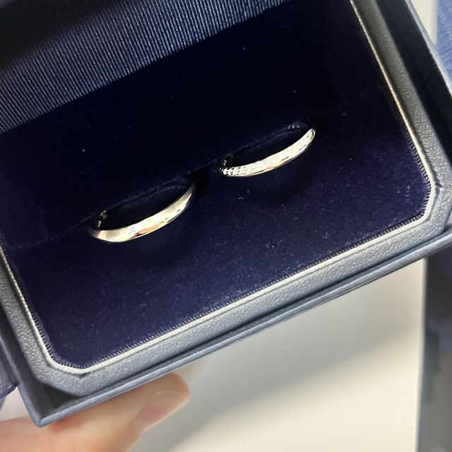 【銀座ダイヤモンドシライシの口コミ】 人とは少し違った場所にダイヤモンドとつや消し加工が入っているデザイン…