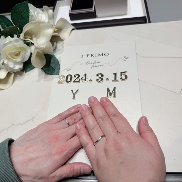 【アイプリモ(I-PRIMO)の口コミ】 派手過ぎずシンプル過ぎず、さり気なくダイヤの輝きが映えるのがとても気…