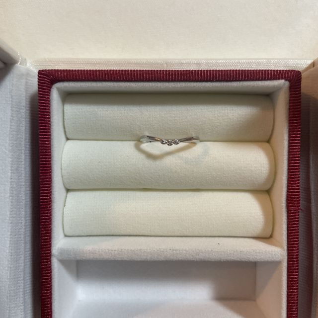 【ひなの口コミ】 リングが細いので付けている感覚も少なく、生活の邪魔にもならないところ…