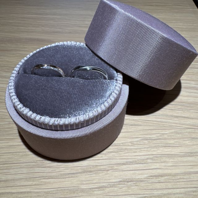 【LOVE NOTESの口コミ】 自分好みのカラーも入れられて、V字で、重なったデザインだけでなく、色も…