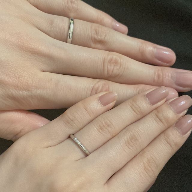 【ティファニー(Tiffany & Co.)の口コミ】 デザインはとてもシンプルなものがいいということで夫はシンプルなシルバ…