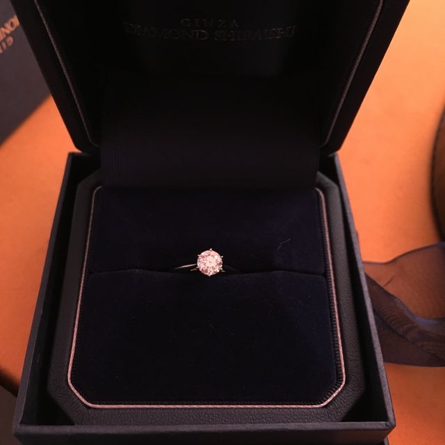 【銀座ダイヤモンドシライシの口コミ】 ダイヤの品質、大きさ。リングのデザイン、お値段で総合的に選びました。…