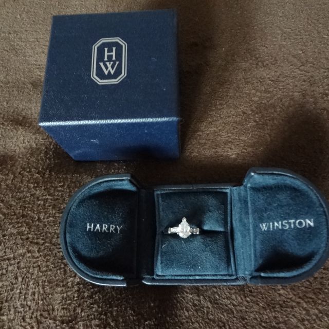 【ハリー・ウィンストン(Harry Winston)の口コミ】 この指輪の購入の決め手は、まずデザインがとても気に入ったということと…