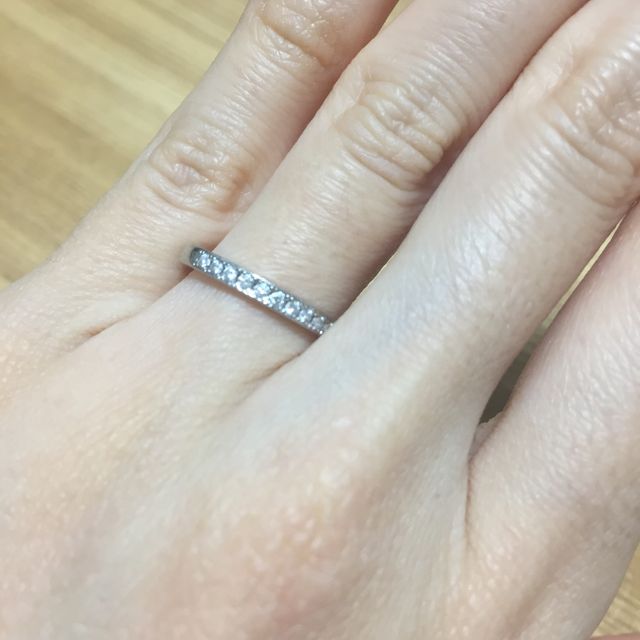 【銀座ダイヤモンドシライシの口コミ】 ・もともとハーフエタニティ　リングを希望していた事
・私の指が3号なの…
