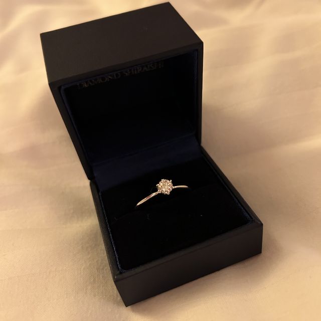 【銀座ダイヤモンドシライシの口コミ】 デザインがとても良く、品質も気に入りました。プロポーズする時に指輪の…