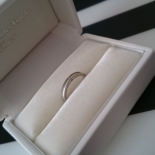 【サマンサティアラブライダル(Samantha Tiara Bridal)の口コミ】 なるべくシンプルなデザインの結婚指輪がいいと思って探していました。

…