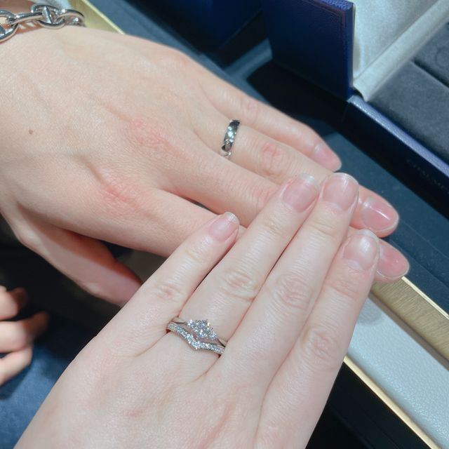 【ショーメ(CHAUMET)の口コミ】 わたしはジョゼフィーヌエグレットを、彼はトルサードを選びました♡
レデ…