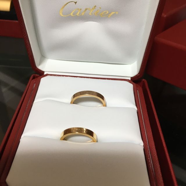 【カルティエ(Cartier)の口コミ】 カルティエの中で結婚指輪として使えるシンプルだけど程よくカルティエを…