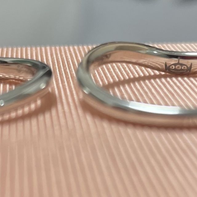 【ケイウノ ブライダル(K.UNO BRIDAL)の口コミ】 デザインは日本人の手に合うカーブがかかっているもので、カラーもダイヤ…