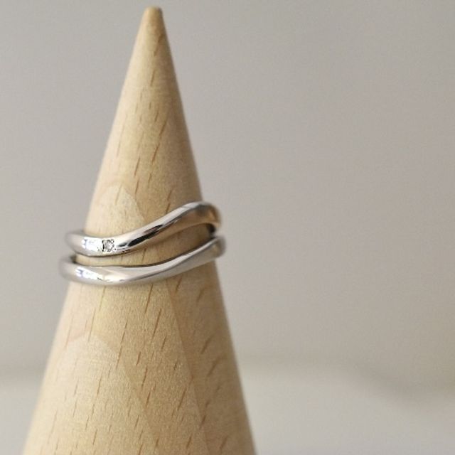 【CRAFY(クラフィ)の口コミ】 写真ではわかりにくいですが、色がとても気に入っています。ピンクゴール…