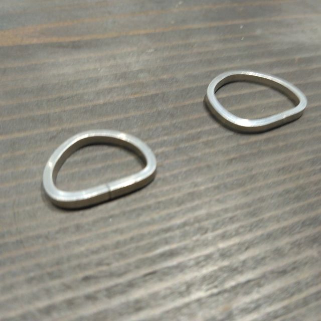 【鎌倉彫金工房の口コミ】 シンプルで飽きのこないデザインです。実物を見て組み合わせを決めました…