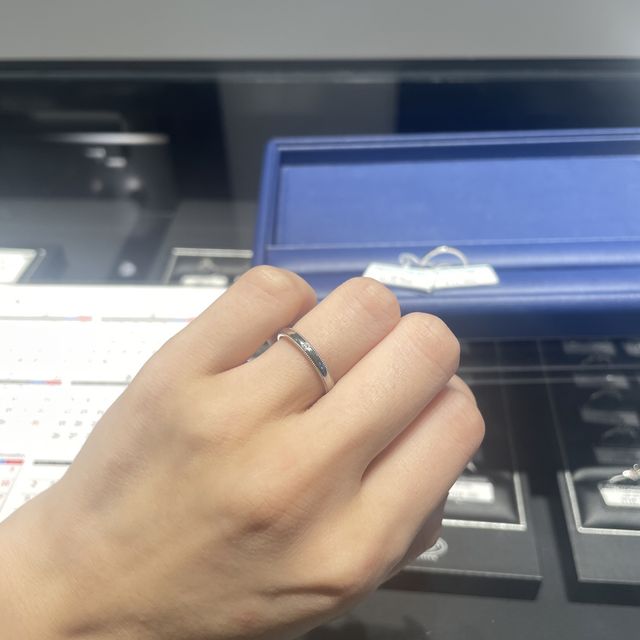 【銀座ダイヤモンドシライシの口コミ】 今後長い期間、着用し続けるので飽きずに流行りに左右されないデザインを…