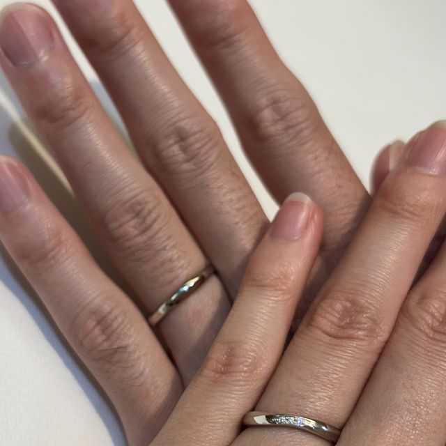 【SIND BAD(シンドバット)の口コミ】 シンプルなデザインですが、太すぎず、でも少しフチが立っていて彼も満足…