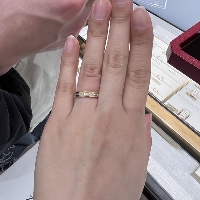 【カルティエ(Cartier)の口コミ】 デザインはかわいかったです。ですが、華やかさや光り方などは自分が思っ…