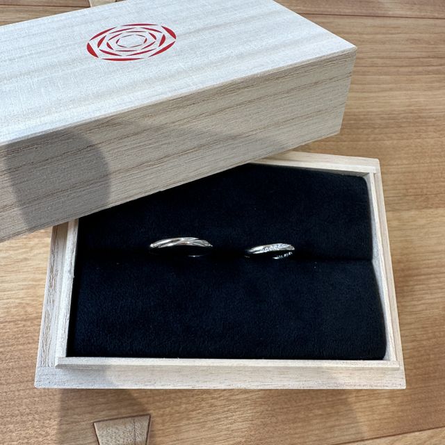 【出雲結(いずもゆい)の口コミ】 デザインが和風で落ち着く。懐かしい雰囲気がある。着け心地がよく指にず…