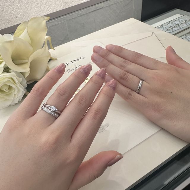 【アイプリモ(I-PRIMO)の口コミ】 ダイヤがたくさん入っているタイプで、さらに全体をぐるっとミル打ちで飾…